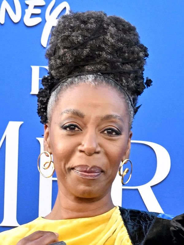 Noma Dumezweni