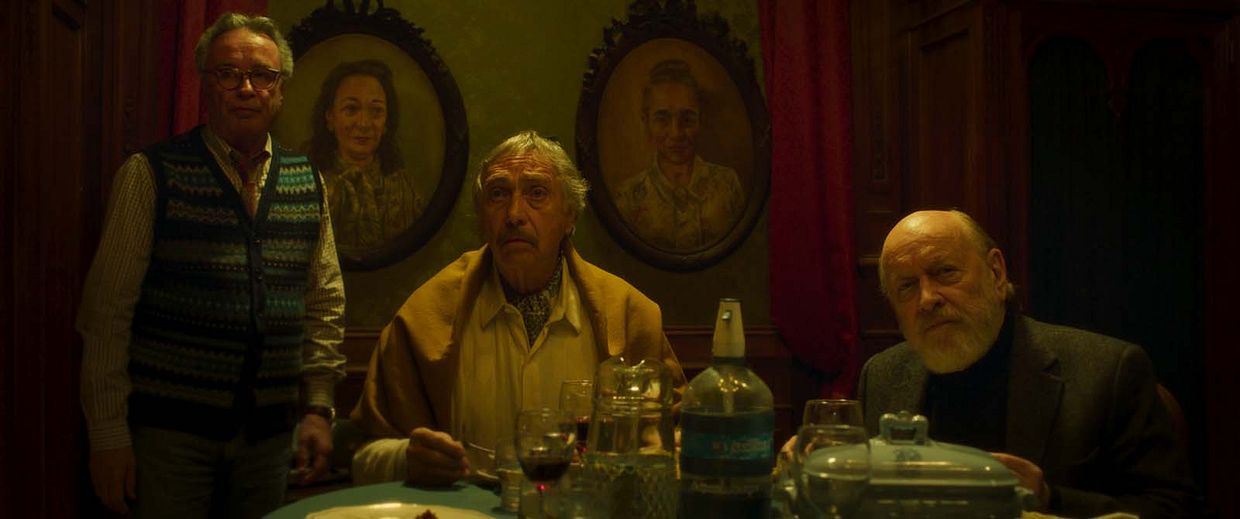 La Conspiration Des Belettes Bande Annonce Vf La Conspiration des belettes au Cinéma Cahors - Grand Palais