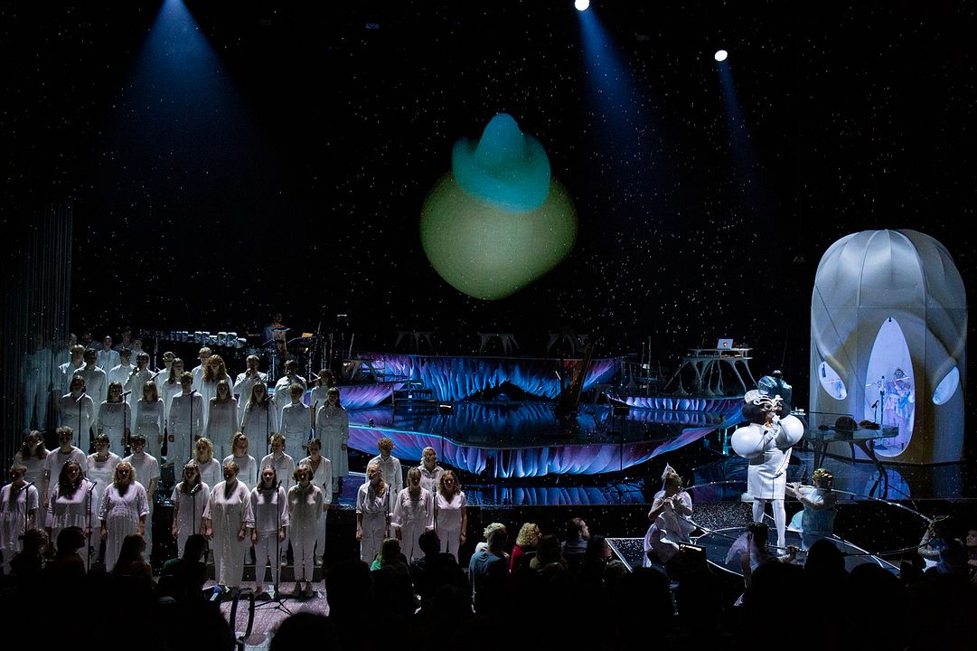 Björk : Cornucopia : Photo