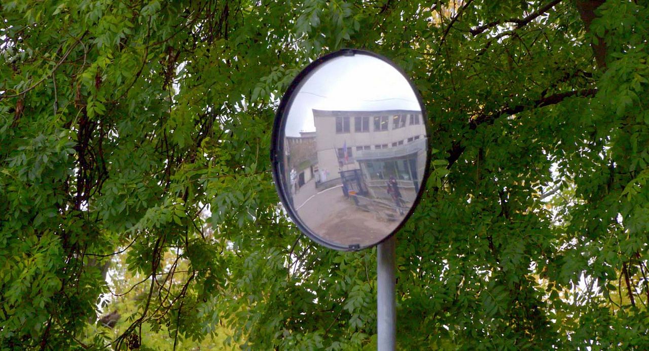 Devant – Contrechamp de la rétention : Photo