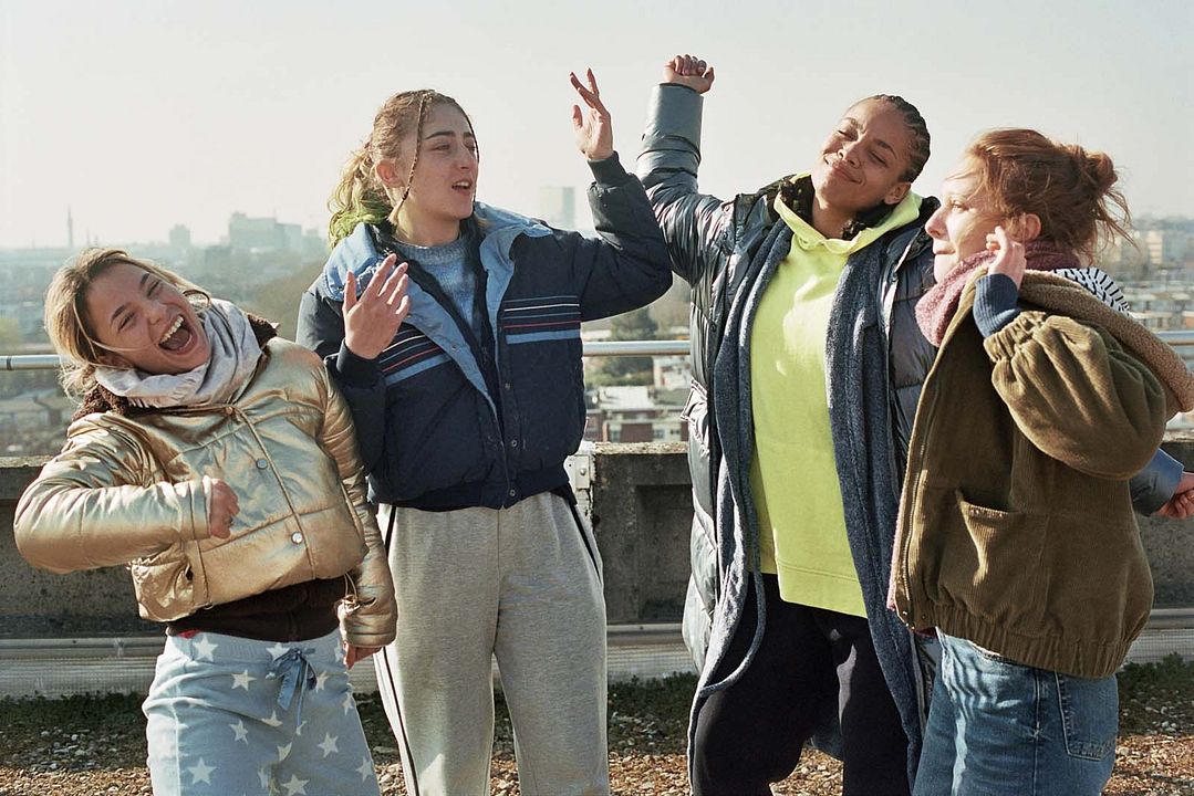 Les Filles du ciel : Photo Yowa-Angélys Tshikaya, Shirel Nataf, Mona Berard, Héloïse Volle