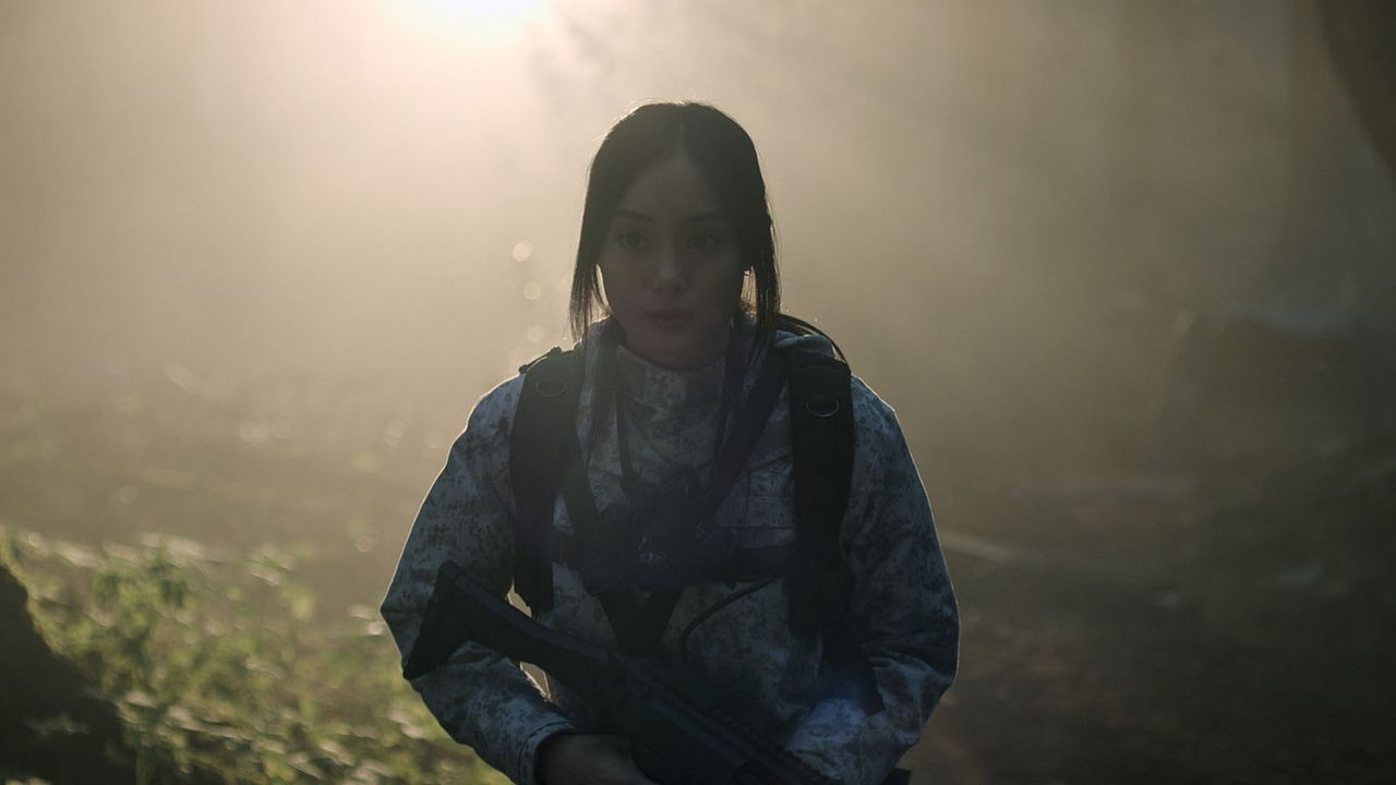 Invasion : Photo Shioli Kutsuna
