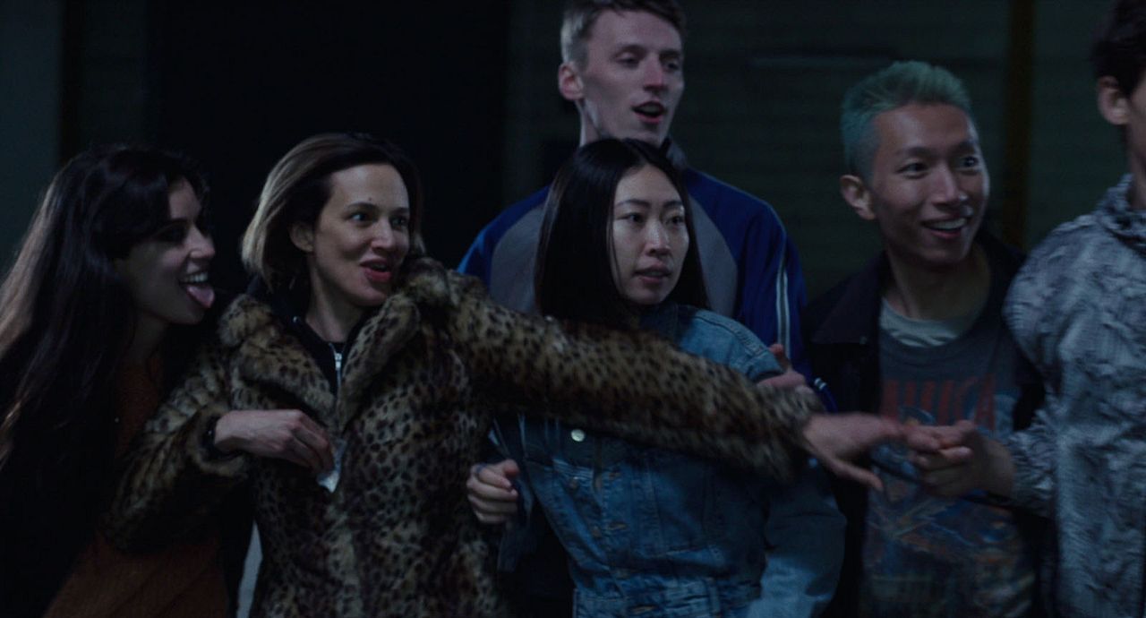 Selon Joy : Photo Volodymyr Zhdanov, Asia Argento, Jin Xuan Mao
