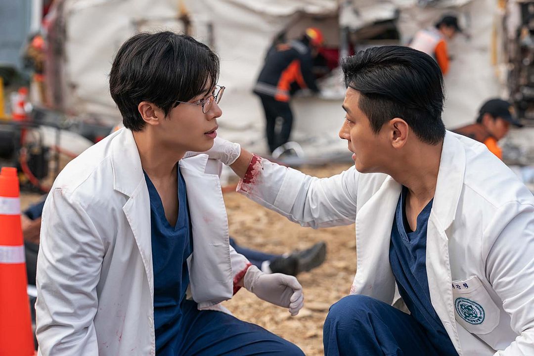 Photo Choo Young-woo, Ji-hoon Ju