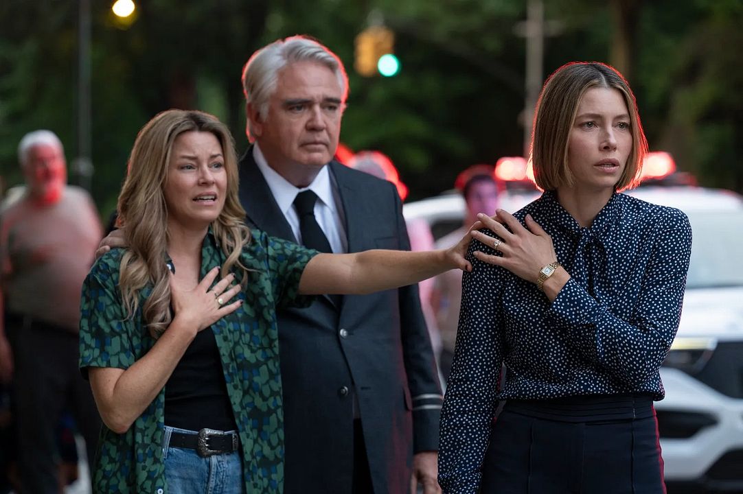 Photo Jessica Biel, Michael Harney, Elizabeth Banks