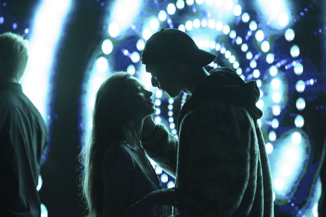 Sous pression : Photo Sadie Soverall, Sonny Walker