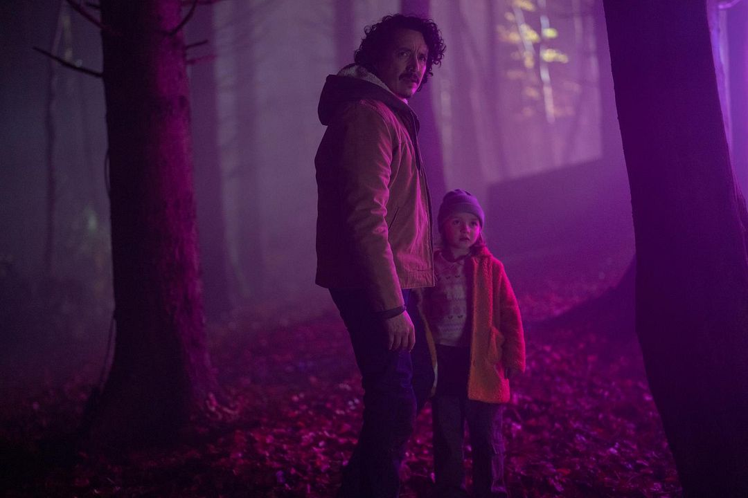 The Astronaut : Photo Gabriel Luna, Scarlett Holmes