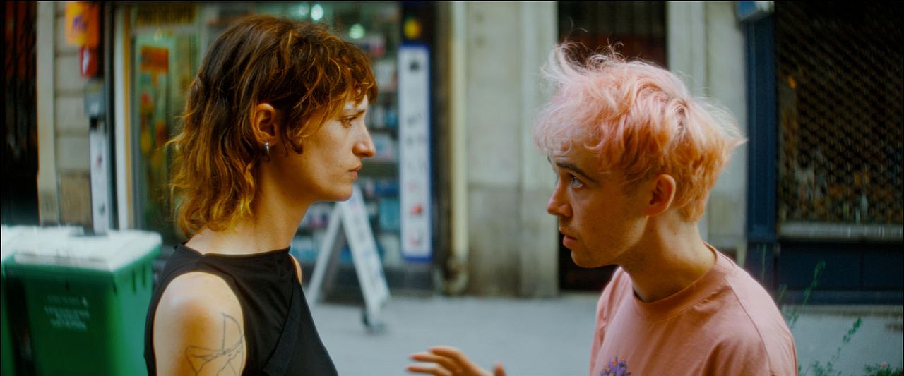 A Second Life : Photo Alex Lawther, Agathe Rousselle