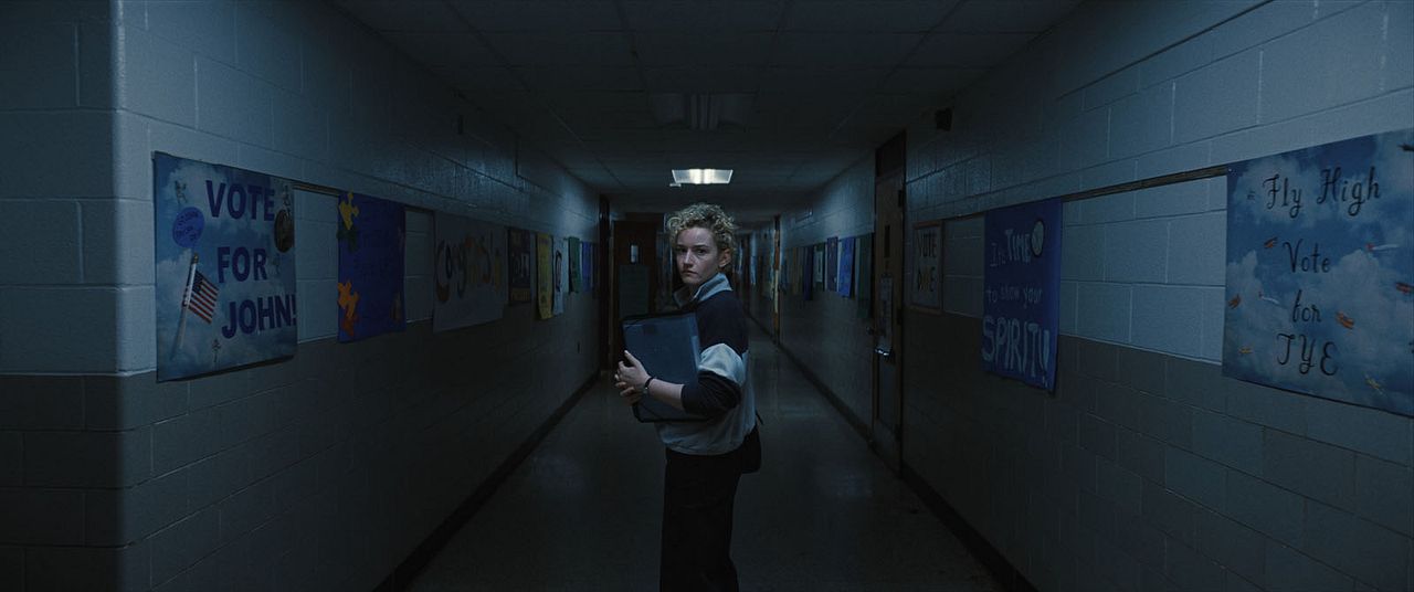 Évanouis : Photo Julia Garner
