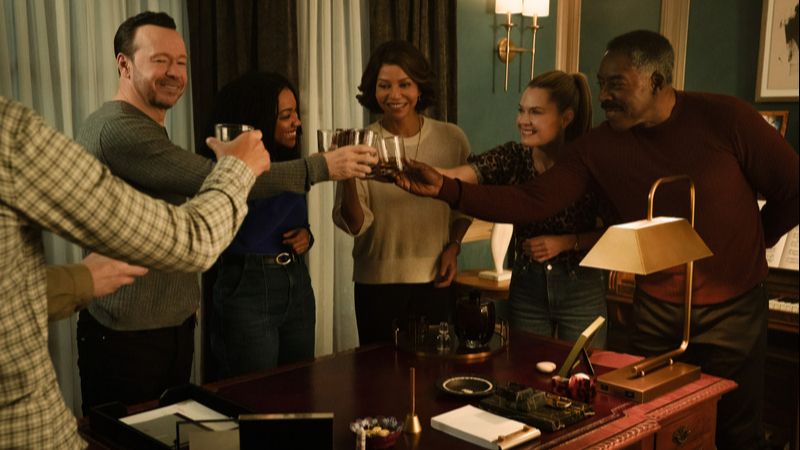Boston Blue : Photo Sonequa Martin-Green, Donnie Wahlberg, Gloria Reuben, Ernie Hudson, Maggie Lawson