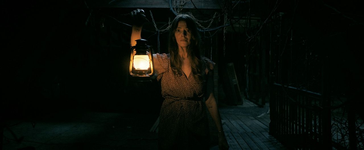 It Feeds : Photo Ashley Greene Khoury