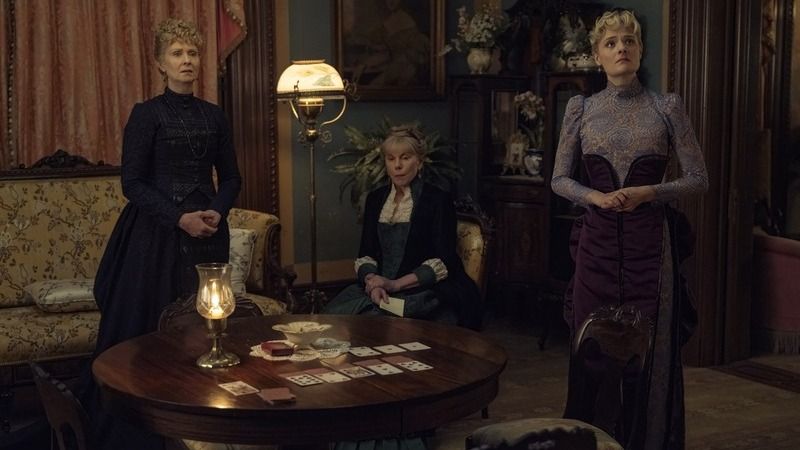 The Gilded Age : Photo Louisa Jacobson, Christine Baranski, Cynthia Nixon