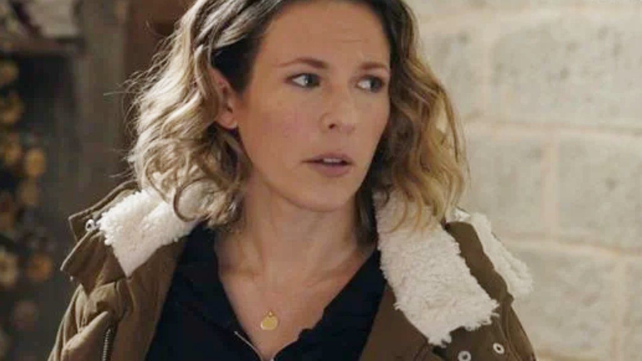 Demain nous appartient : Lucie bientôt de retour dans la série ? Lorie Pester répond ! - News Séries à la TV - AlloCiné