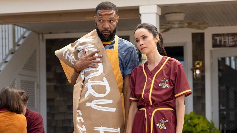 Best Medicine : Photo Abigail Spencer, Jason Veasey