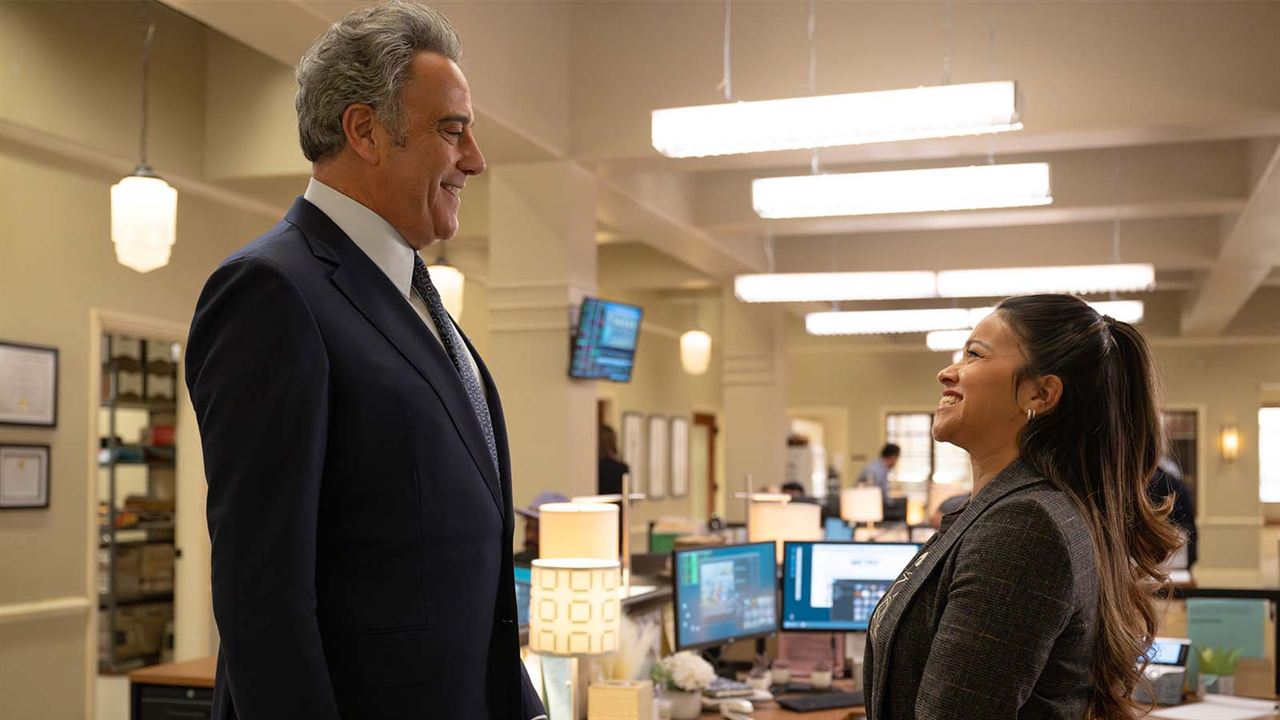 Photo Gina Rodriguez, Brad Garrett