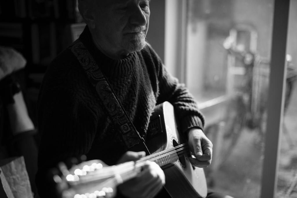 Avec le temps - Dónal Lunny : Photo