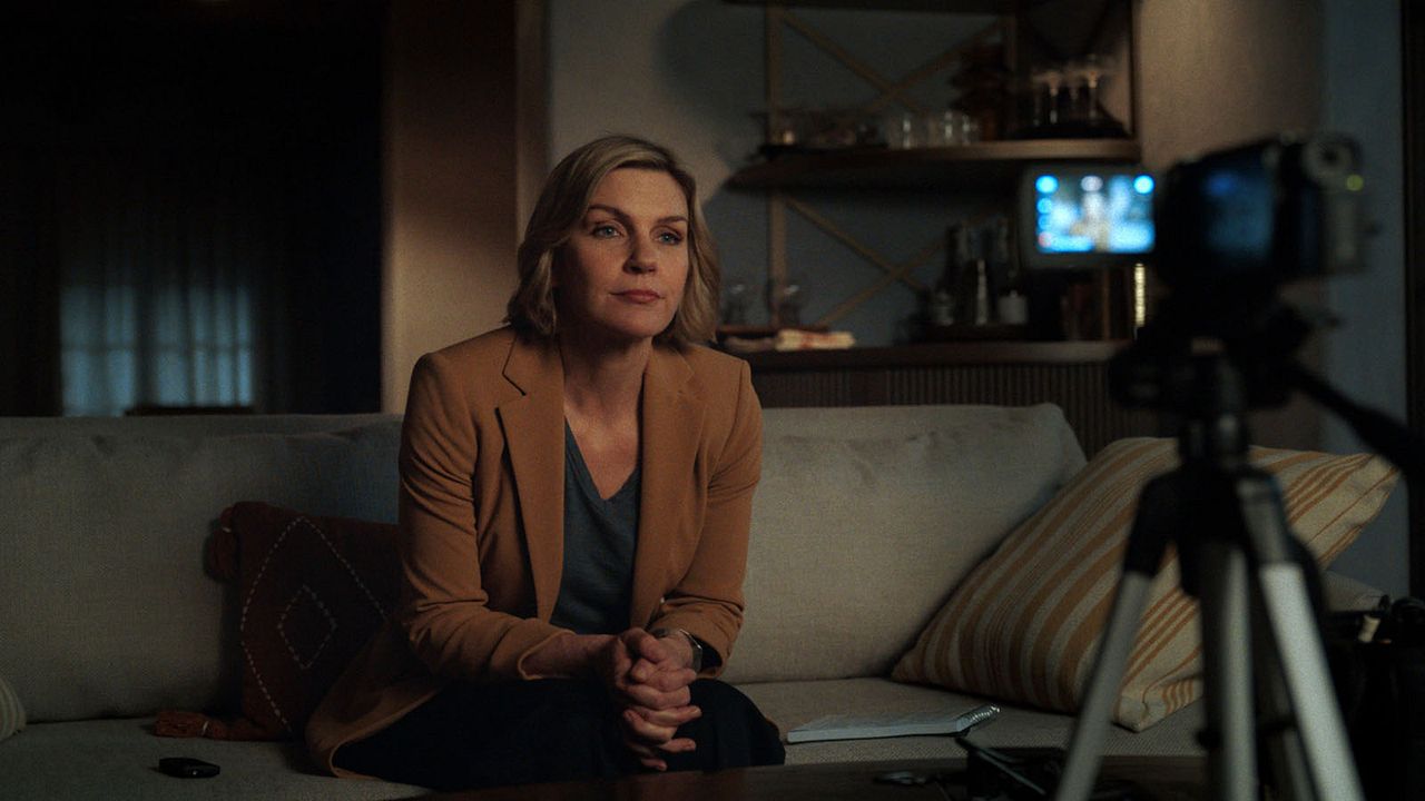 Pluribus : Photo Rhea Seehorn