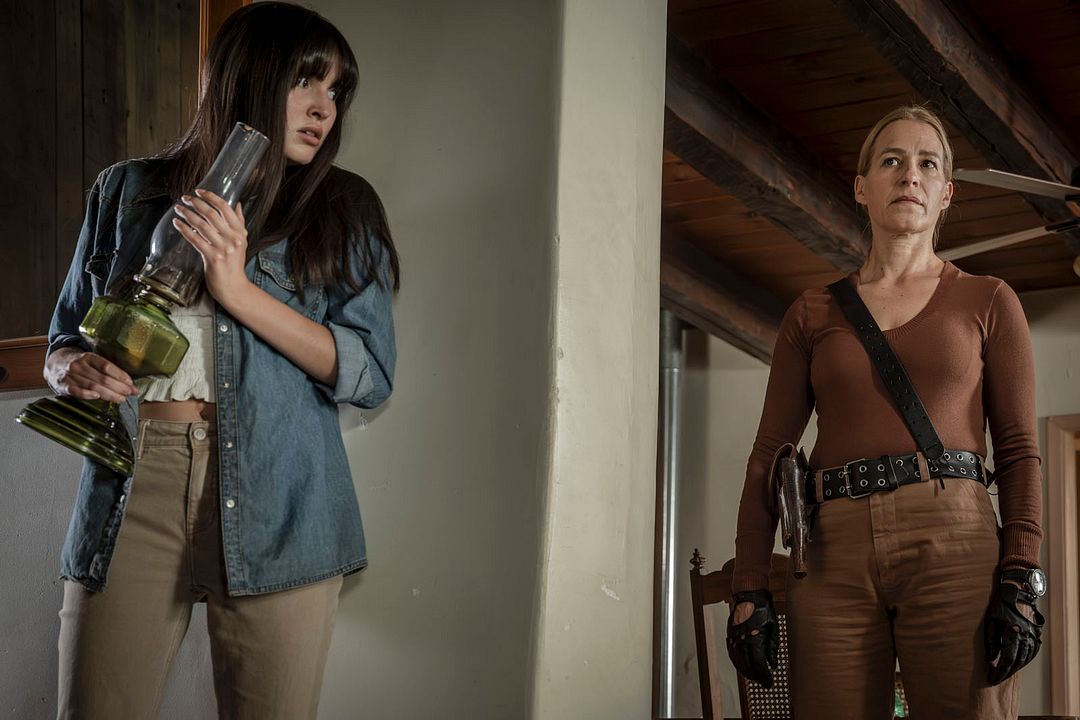 Dark Winds : Photo Franka Potente, Isabel Deroy-Olson