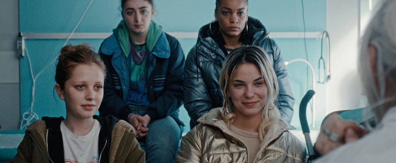 Les Filles du ciel : Photo Yowa-Angélys Tshikaya, Shirel Nataf, Mona Berard, Héloïse Volle