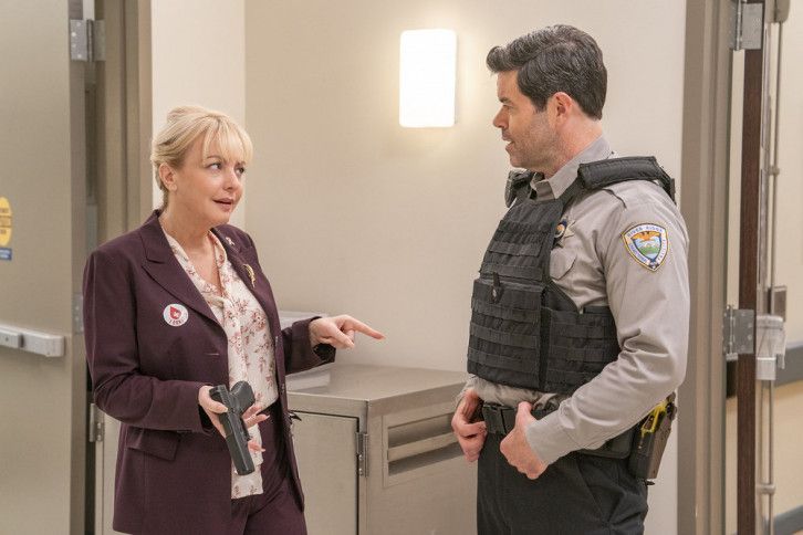 St. Denis Medical : Photo Robert Baker, Wendi McLendon-Covey