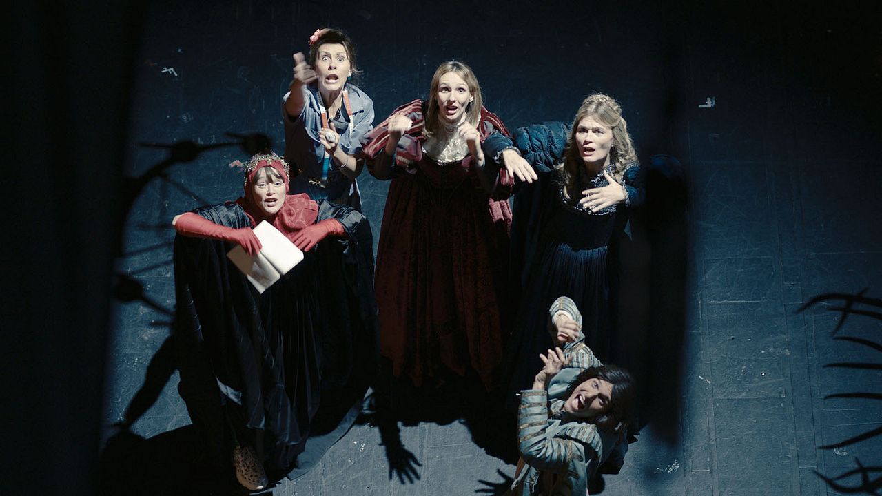 De la Comédie-Française : Photo Julien Frison, Adeline D'Hermy, Pauline Clément, Marina Hands