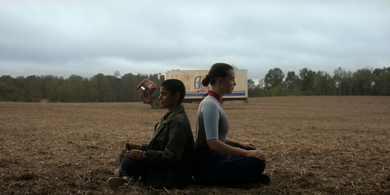 Stranger Things : Photo Linnea Berthelsen, Millie Bobby Brown