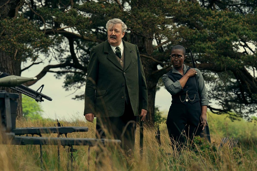 Sandman : Photo Stephen Fry, Vivienne Acheampong