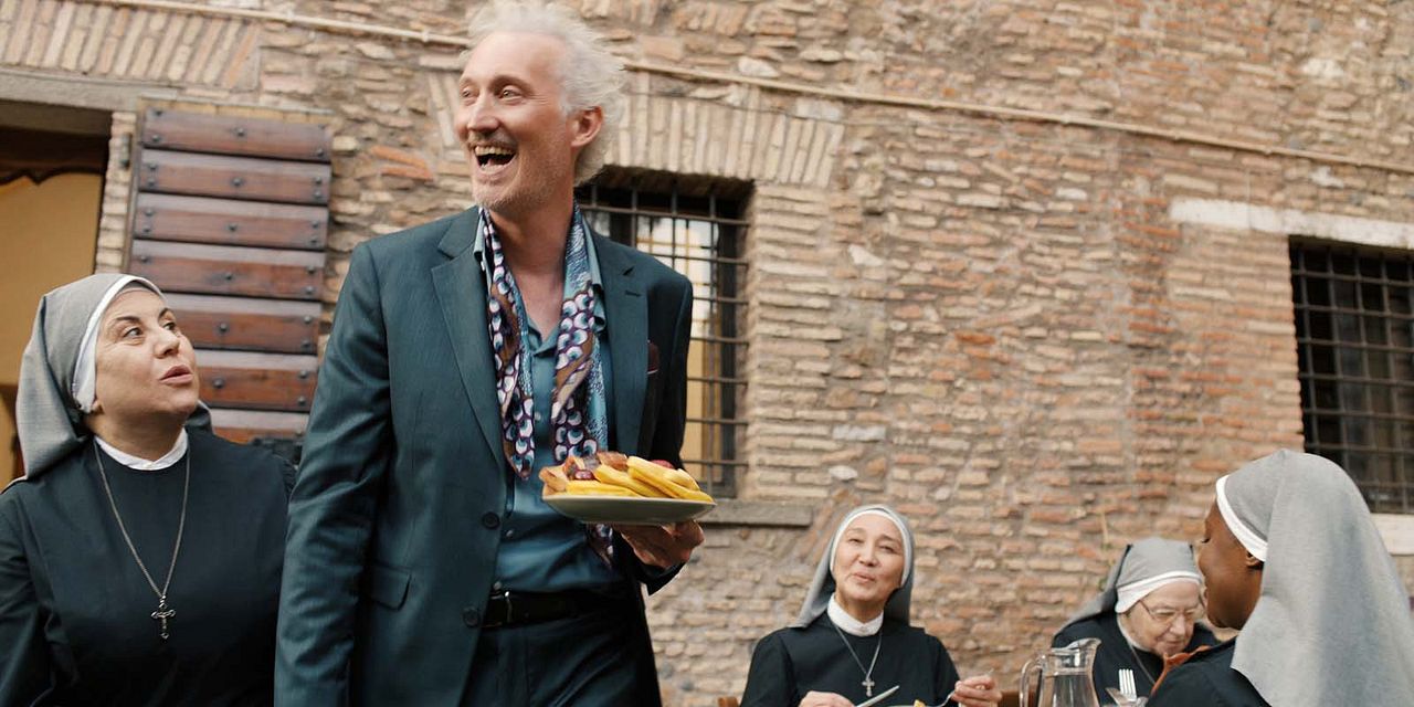 Emily in Paris : Photo Bruno Gouery