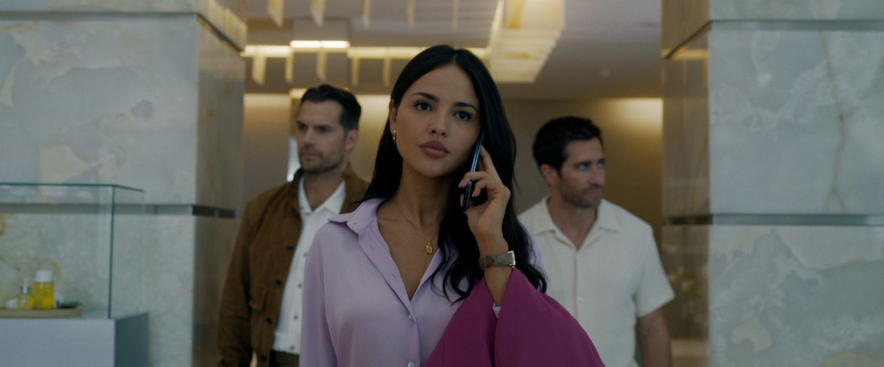 In The Grey : Photo Jake Gyllenhaal, Eiza Gonzalez, Henry Cavill