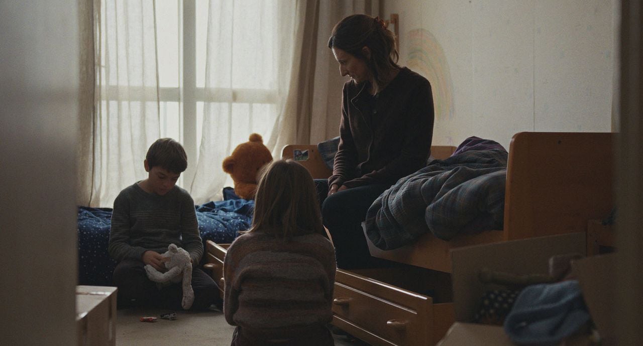 Les Enfants vont bien : Photo Nina Birman, Manoâ Varvat, Camille Cottin