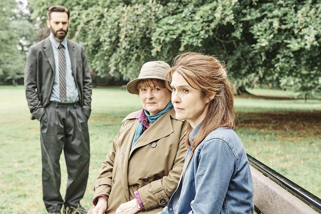 Les Enquêtes de Véra : Photo David Leon, Gillian Kearney, Brenda Blethyn