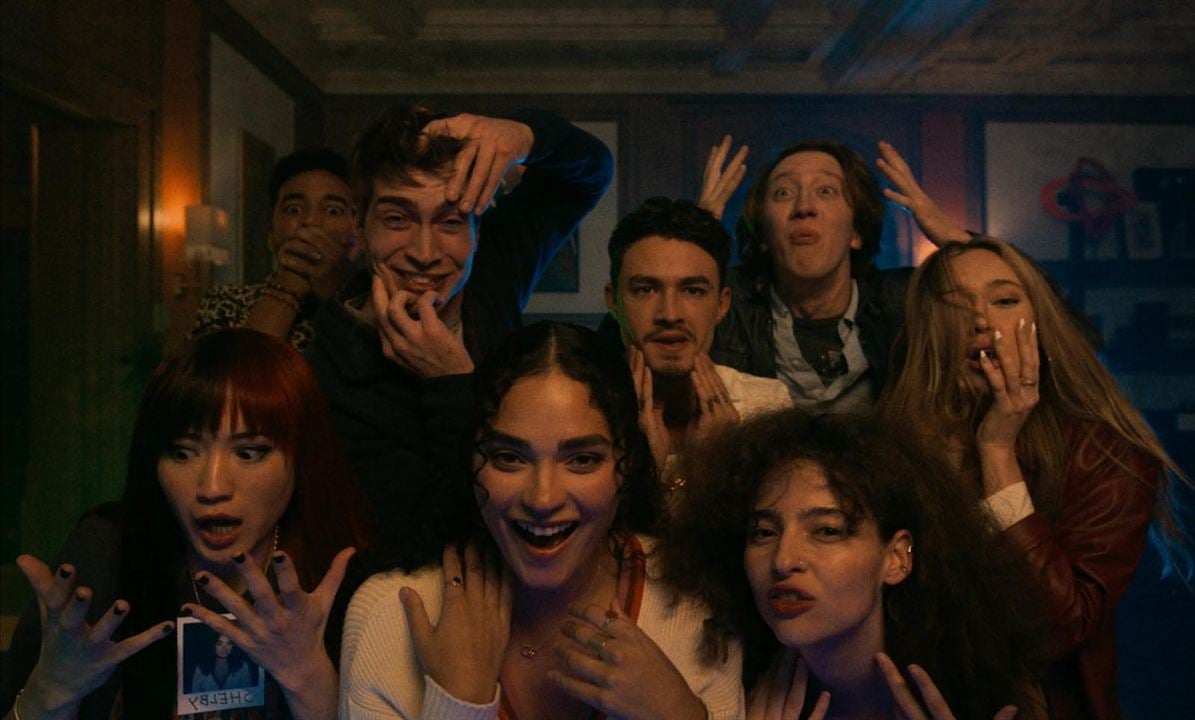 Jeu intérieur : Photo Nina Bloomgarden, Alycia Debnam-Carey, Devon Terrell, Brittany O'Grady, Reina Hardesty, James Morosini, Gavin Leatherwood