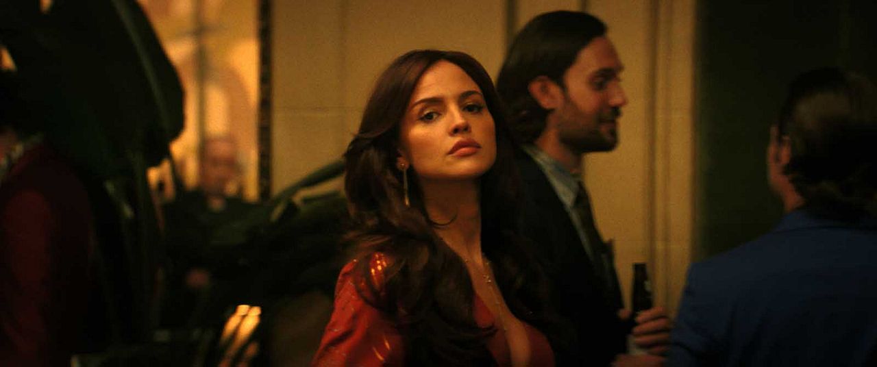 Mike & Nick & Nick & Alice : Photo Eiza Gonzalez