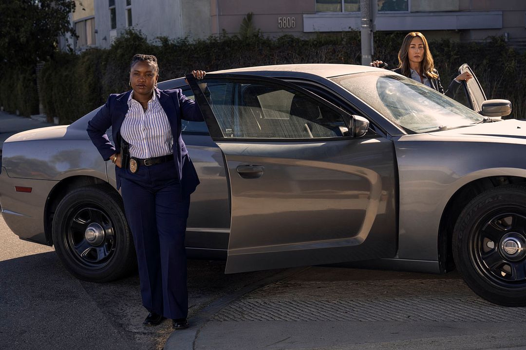 Photo Maggie Q, Courtney Taylor