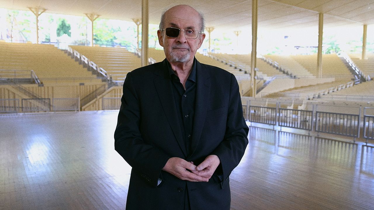Knife: The Attempted Murder of Salman Rushdie : Photo Salman Rushdie