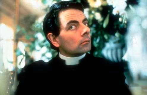 Quatre mariages et un enterrement : Photo Mike Newell, Rowan Atkinson