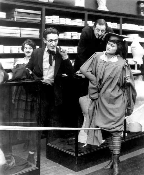 Here Come the Girls : Photo Harold Lloyd, Fred Hibbard