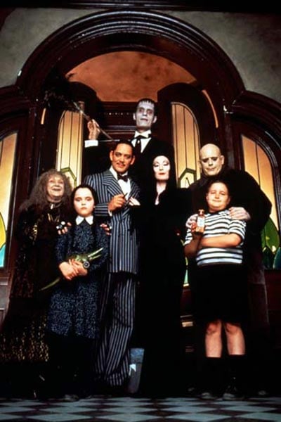 La Famille Addams : Photo Anjelica Huston, Carel Struycken, Christopher Lloyd, Jimmy Workman, Raúl Julia, Christina Ricci, Judith Malina
