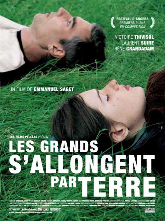 Les Grands s'allongent par terre : Affiche