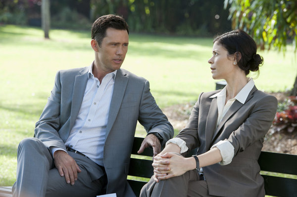 Burn Notice : Photo Jeffrey Donovan, Lauren Stamile