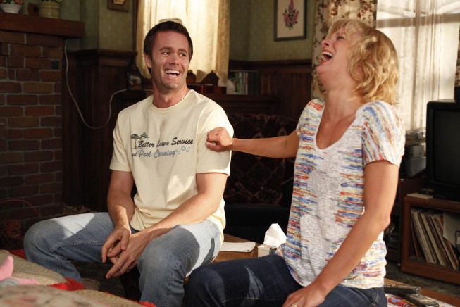 Raising Hope : Photo Garret Dillahunt, Martha Plimpton