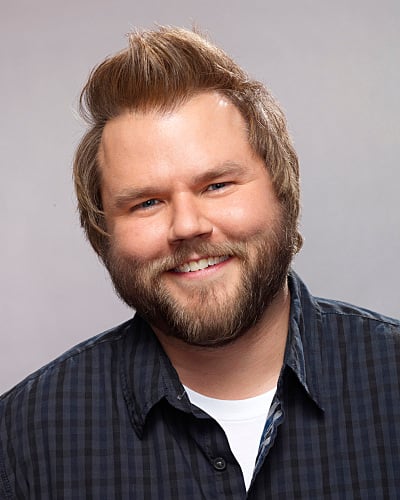 Photo Tyler Labine