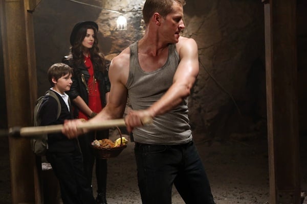 Once Upon a Time : Photo Meghan Ory, Josh Dallas, Jared Gilmore