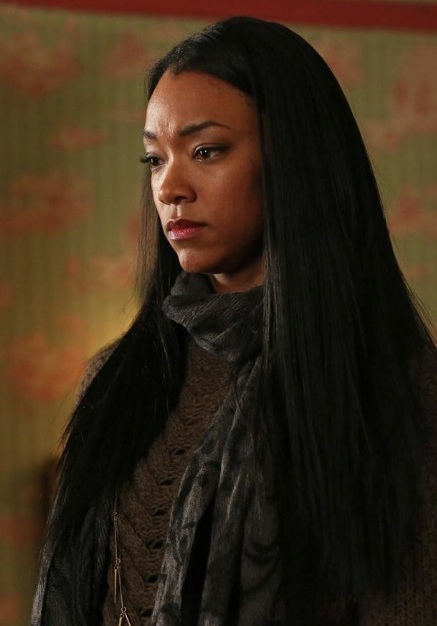 Once Upon a Time : Photo Sonequa Martin-Green