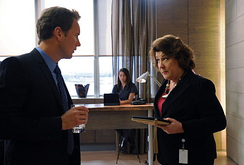 A Gifted Man : Photo Margo Martindale, Patrick Wilson