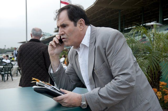 Luck : Photo Richard Kind