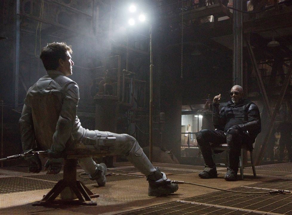 Oblivion : Photo Morgan Freeman, Tom Cruise