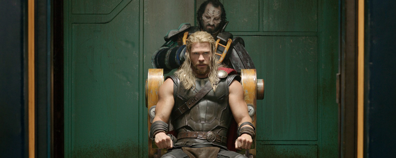 Thor Pourquoi Le Super Heros S Est Il Fait Couper Les Cheveux Dans Ragnarok Actus Cine Allocine