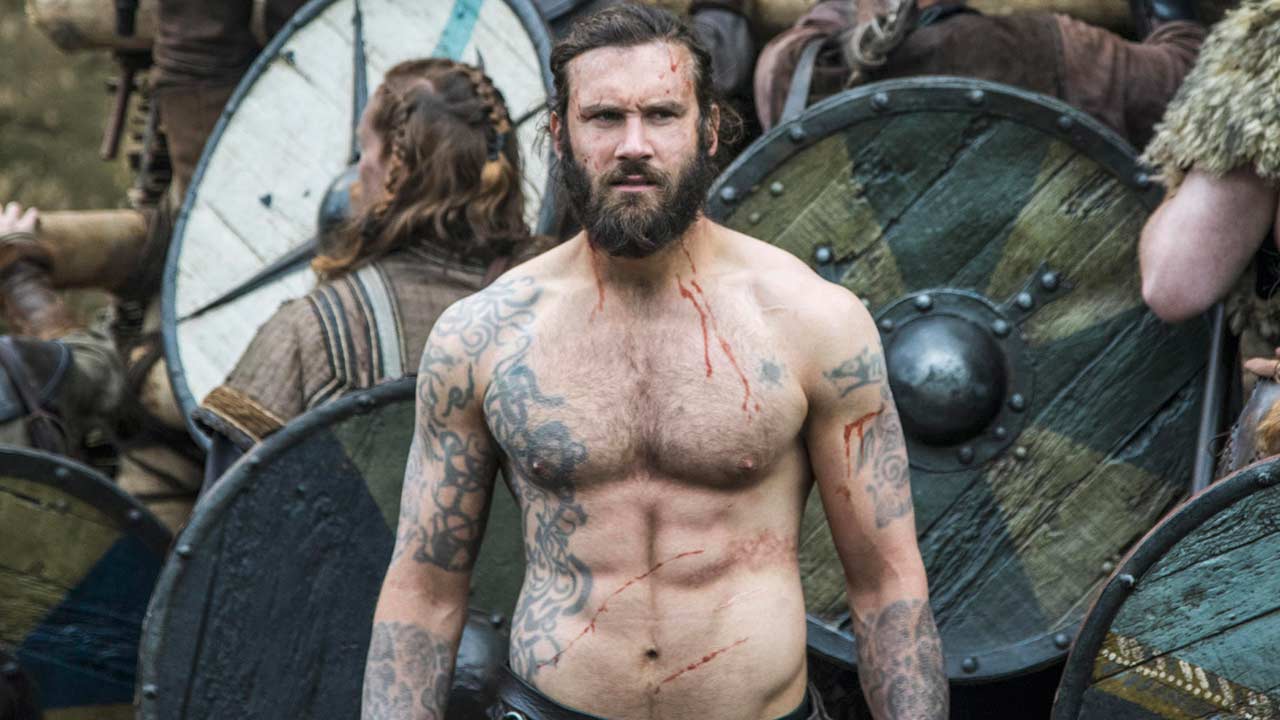 Vikings: Qual o significado da tatuagem do rosto de Bjorn Ironside