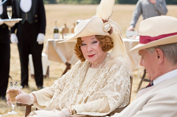 Downton Abbey : Photo Shirley MacLaine